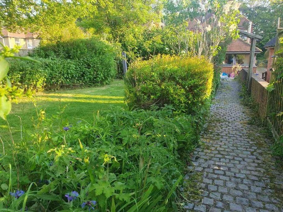 Nature Charm & Fruit Delights, Multi-Generation Celebratory Home -Try, Relax, Repeat - Sellindge Ashford  Kültér fotó
